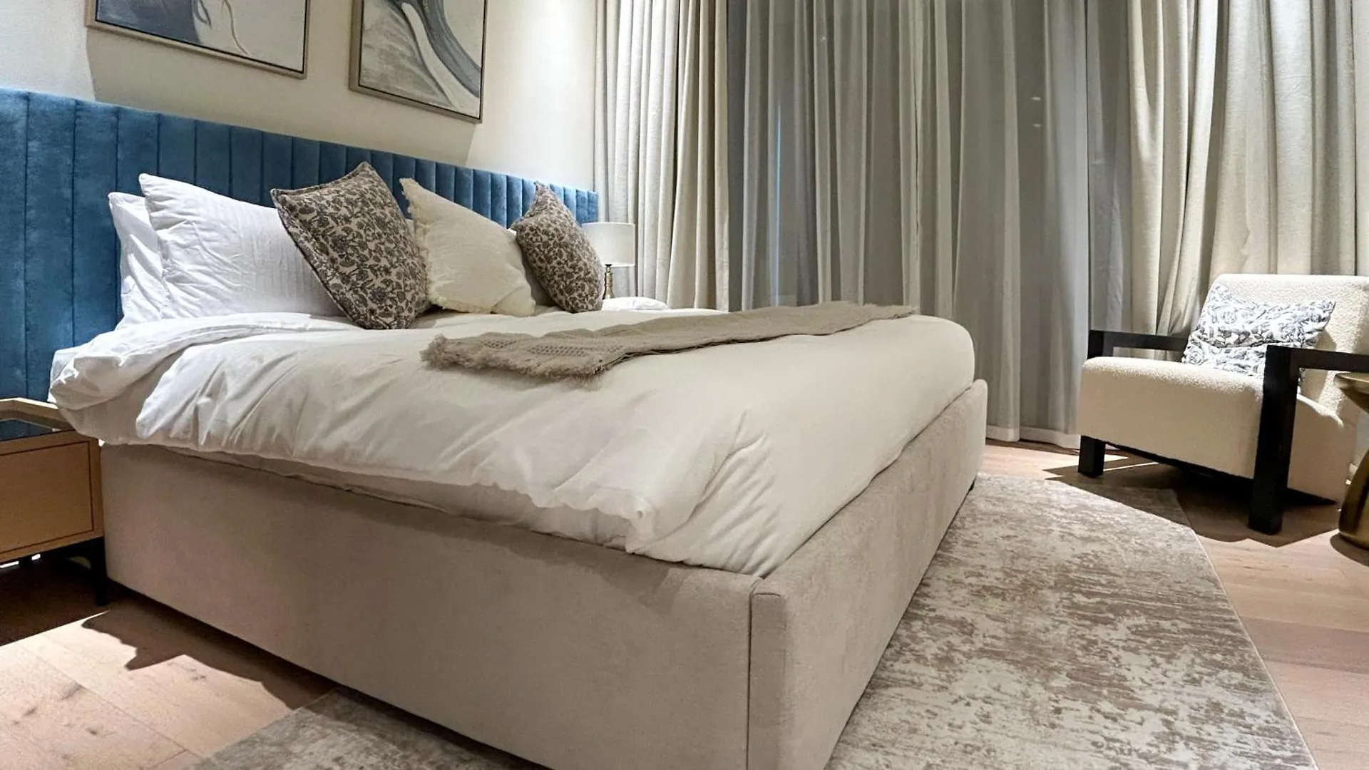 Bespoke Holiday Homes - Stylish 1Br Penthouse In The Autograph Dubai 0*,  United Arab Emirates
