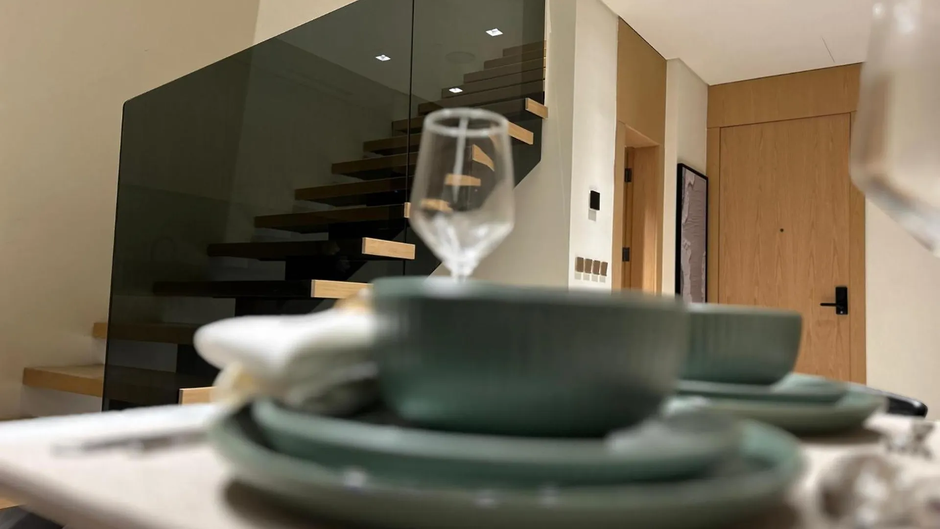 Apartment Bespoke Holiday Homes - Stylish 1Br Penthouse In The Autograph Dubai