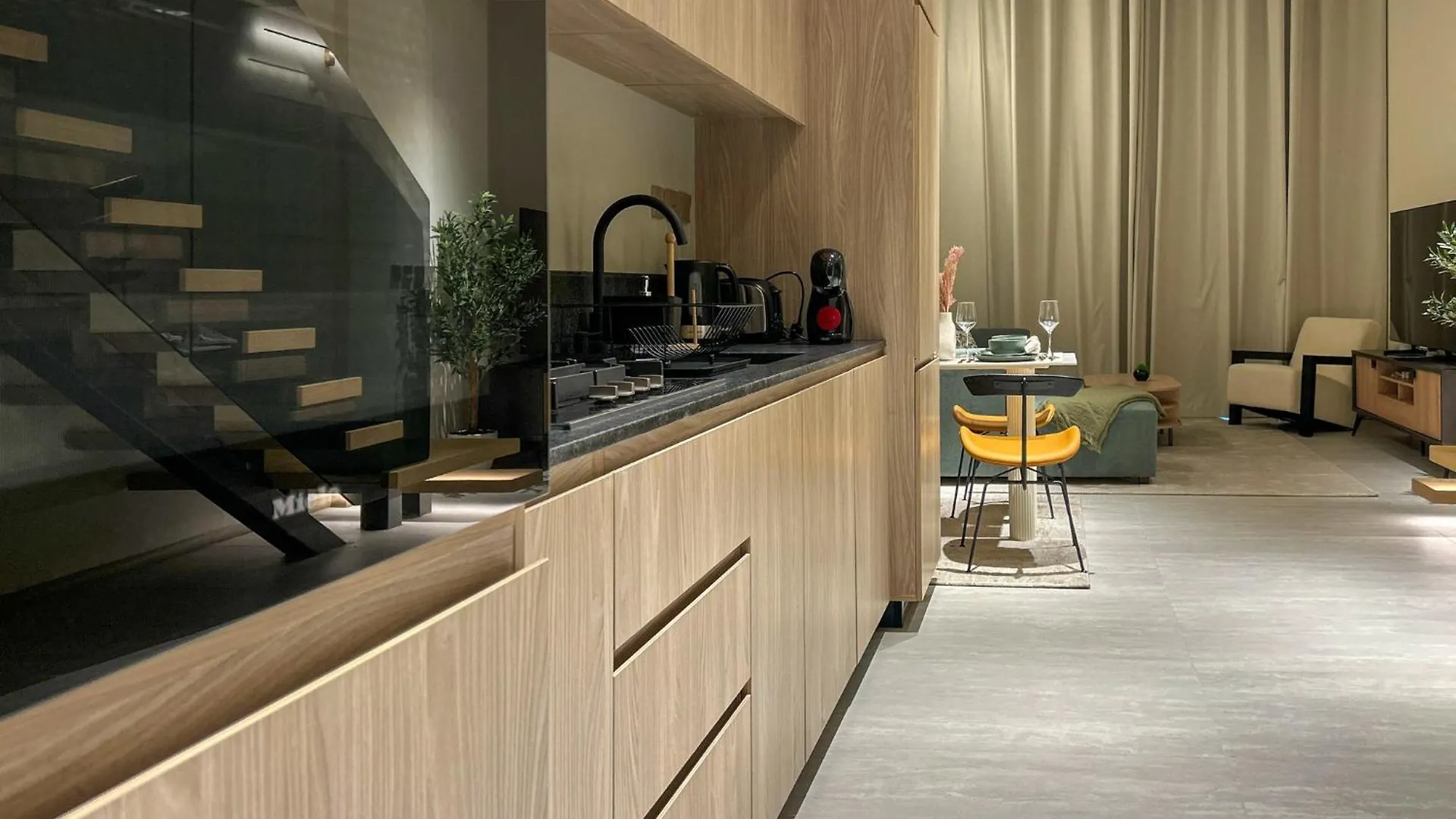 Bespoke Holiday Homes - Stylish 1Br Penthouse In The Autograph Dubai