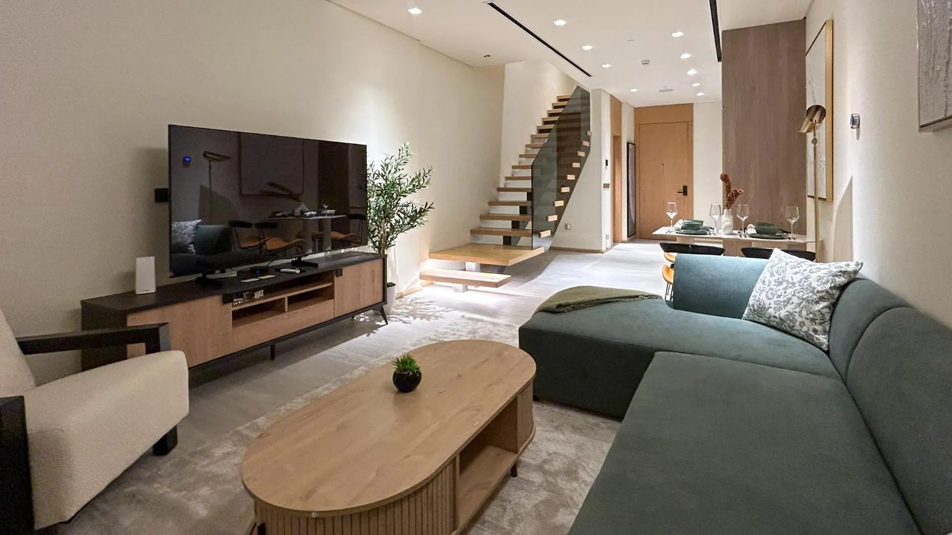 Bespoke Holiday Homes - Stylish 1Br Penthouse In The Autograph Dubai 0*,  United Arab Emirates